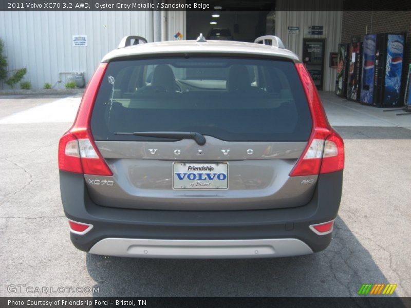 Oyster Grey Metallic / Sandstone Beige 2011 Volvo XC70 3.2 AWD
