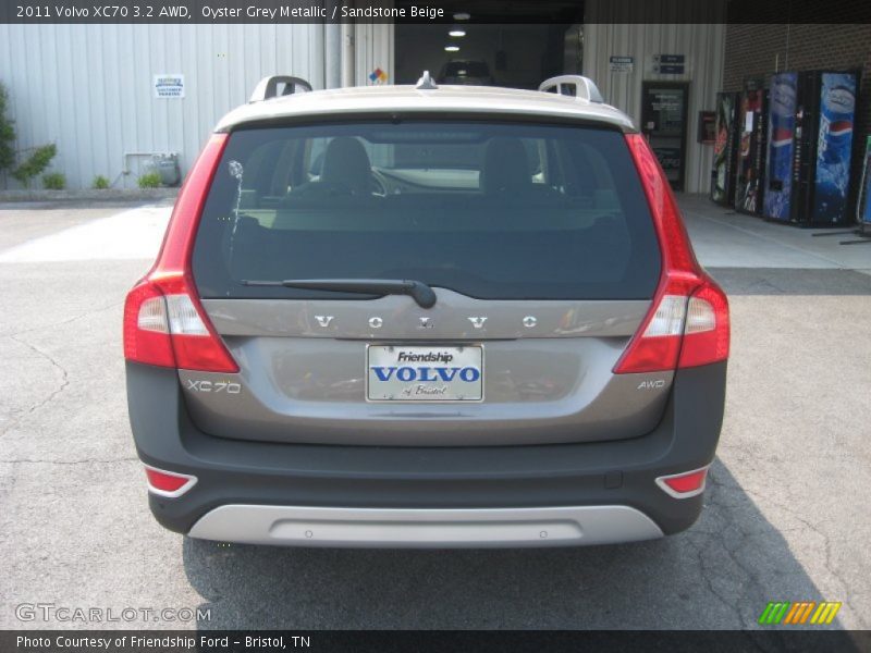 Oyster Grey Metallic / Sandstone Beige 2011 Volvo XC70 3.2 AWD