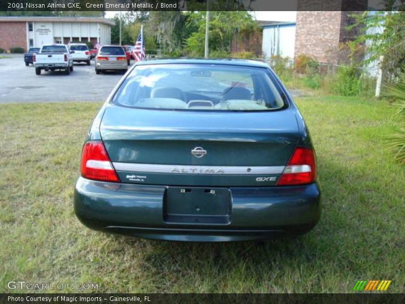 Green Emerald Metallic / Blond 2001 Nissan Altima GXE