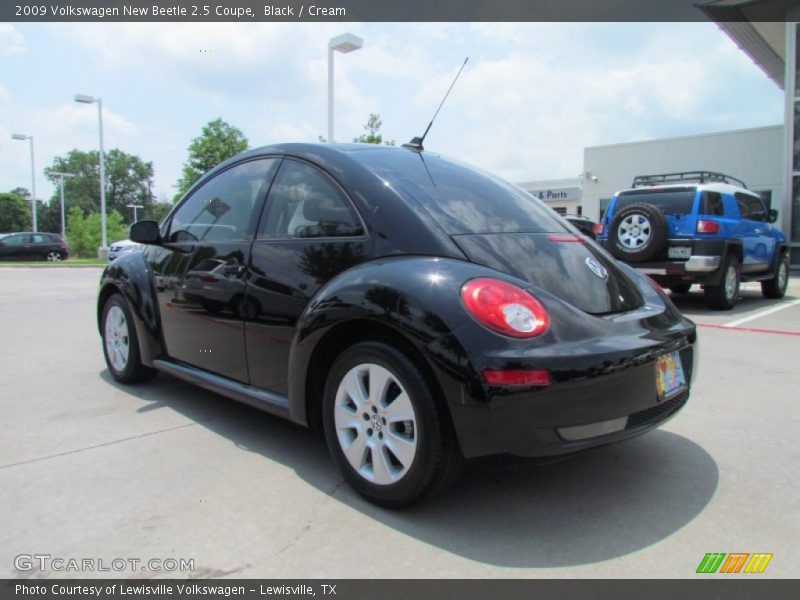 Black / Cream 2009 Volkswagen New Beetle 2.5 Coupe