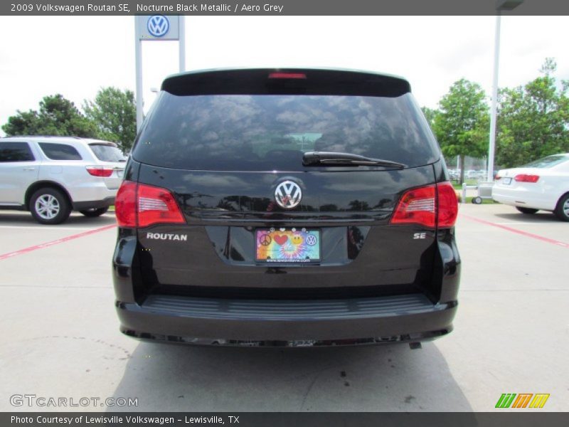 Nocturne Black Metallic / Aero Grey 2009 Volkswagen Routan SE