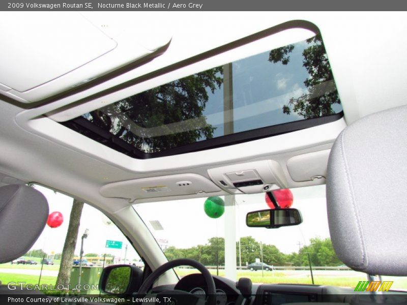 Nocturne Black Metallic / Aero Grey 2009 Volkswagen Routan SE