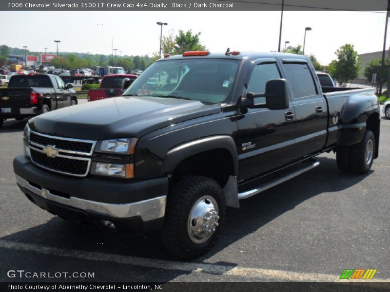 Front 3/4 View of 2006 Silverado 3500 LT Crew Cab 4x4 Dually