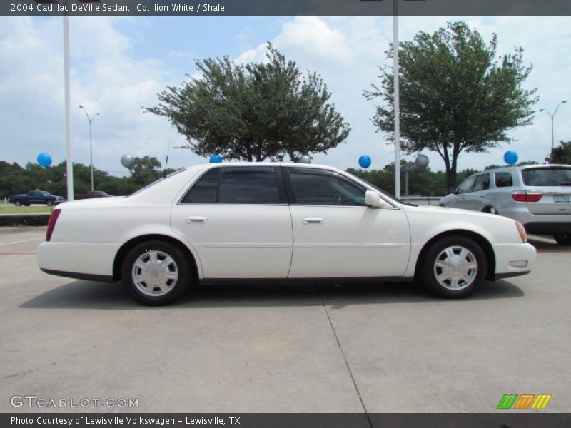 Cotillion White / Shale 2004 Cadillac DeVille Sedan