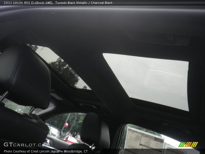 Sunroof of 2011 MKS EcoBoost AWD