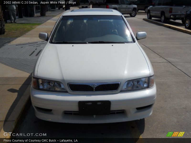 Aspen White Pearl / Beige 2002 Infiniti G 20 Sedan