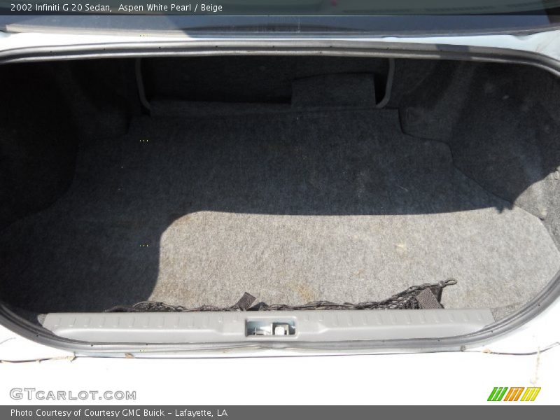 Aspen White Pearl / Beige 2002 Infiniti G 20 Sedan