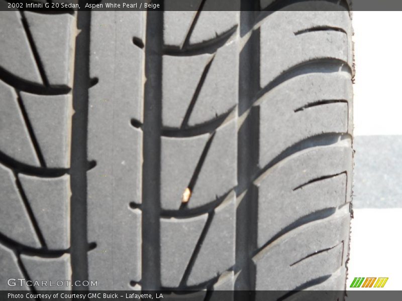 Aspen White Pearl / Beige 2002 Infiniti G 20 Sedan