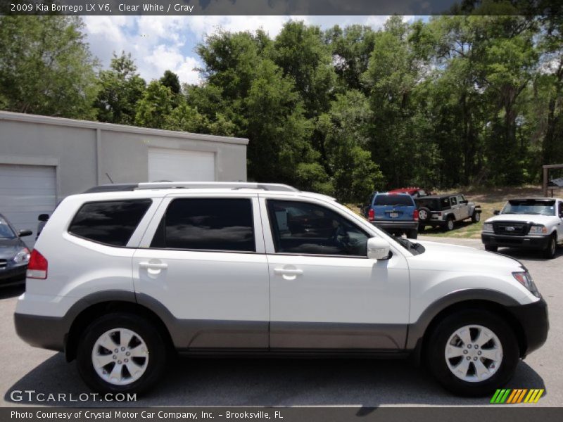 Clear White / Gray 2009 Kia Borrego LX V6