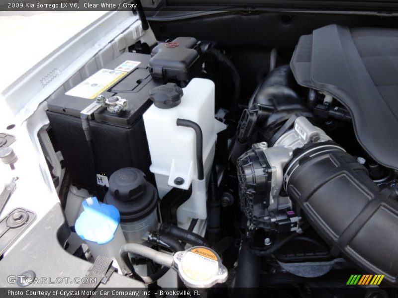 Clear White / Gray 2009 Kia Borrego LX V6