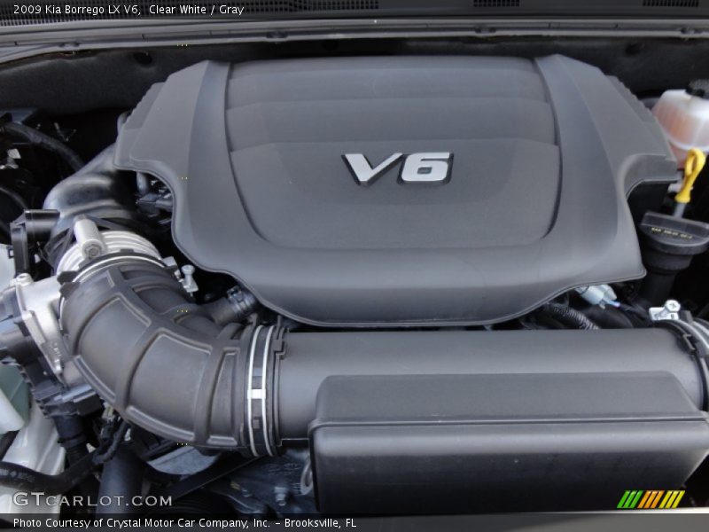 Clear White / Gray 2009 Kia Borrego LX V6