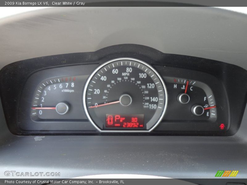 Clear White / Gray 2009 Kia Borrego LX V6