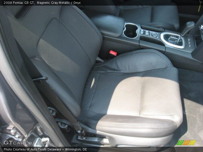 Magnetic Gray Metallic / Onyx 2009 Pontiac G8 GT
