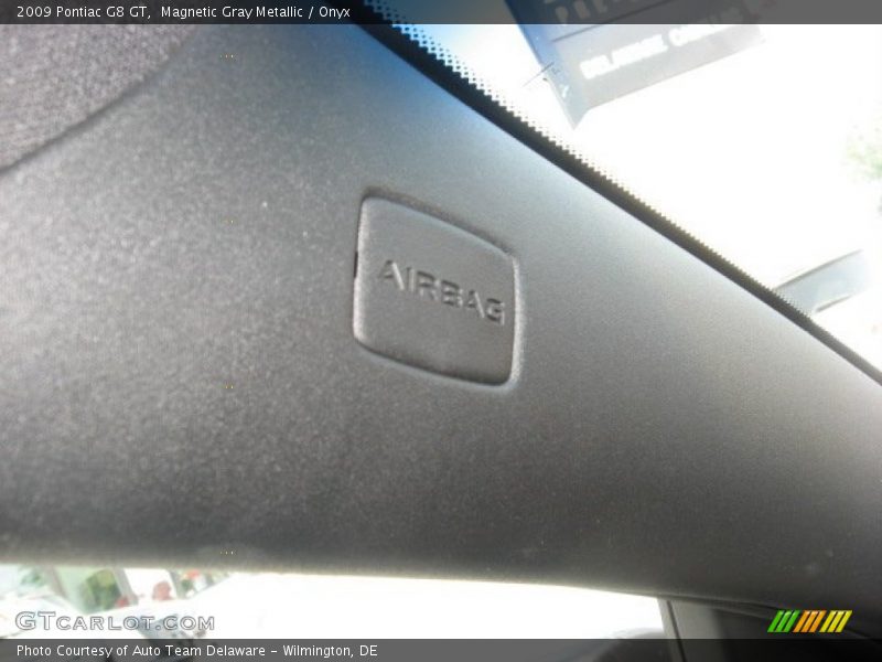 Magnetic Gray Metallic / Onyx 2009 Pontiac G8 GT