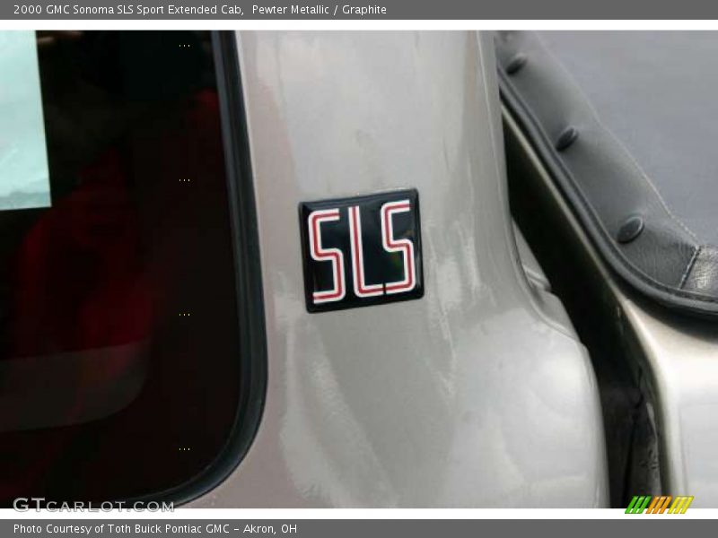  2000 Sonoma SLS Sport Extended Cab Logo