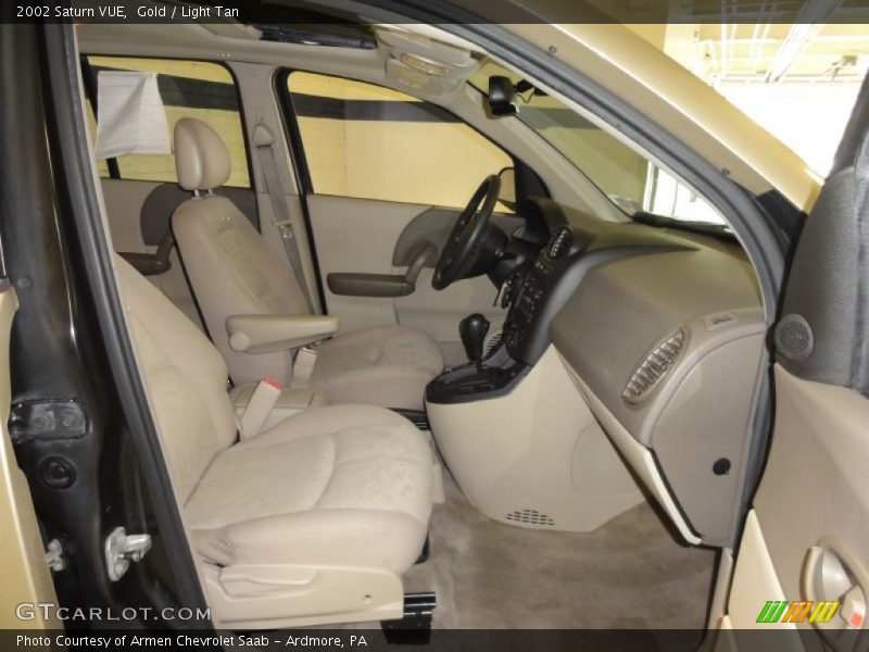 Gold / Light Tan 2002 Saturn VUE