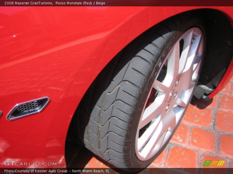 Rosso Mondiale (Red) / Beige 2008 Maserati GranTurismo