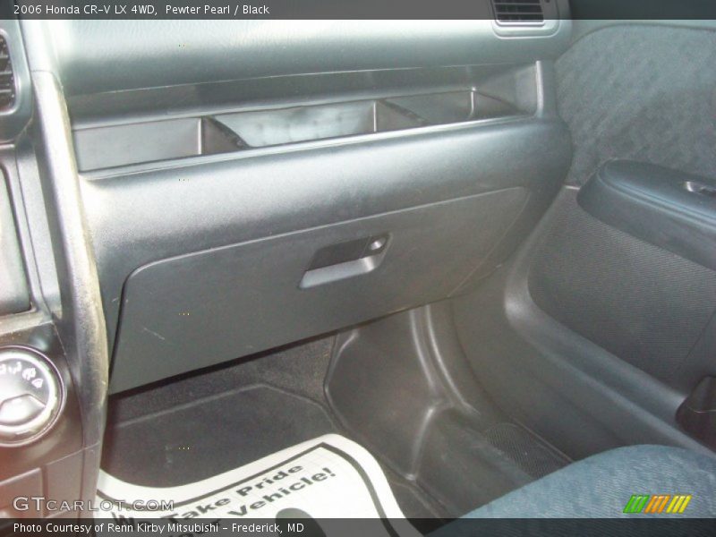 Pewter Pearl / Black 2006 Honda CR-V LX 4WD