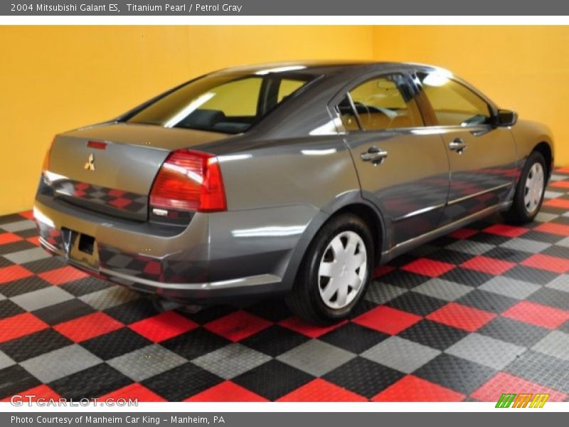 Titanium Pearl / Petrol Gray 2004 Mitsubishi Galant ES