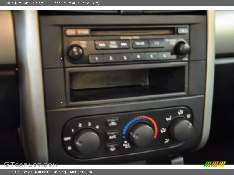 Titanium Pearl / Petrol Gray 2004 Mitsubishi Galant ES