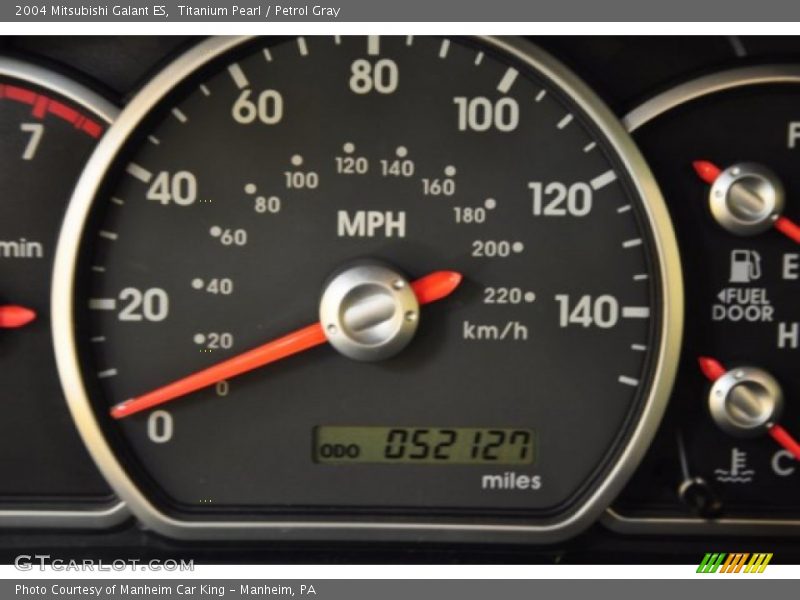 Titanium Pearl / Petrol Gray 2004 Mitsubishi Galant ES