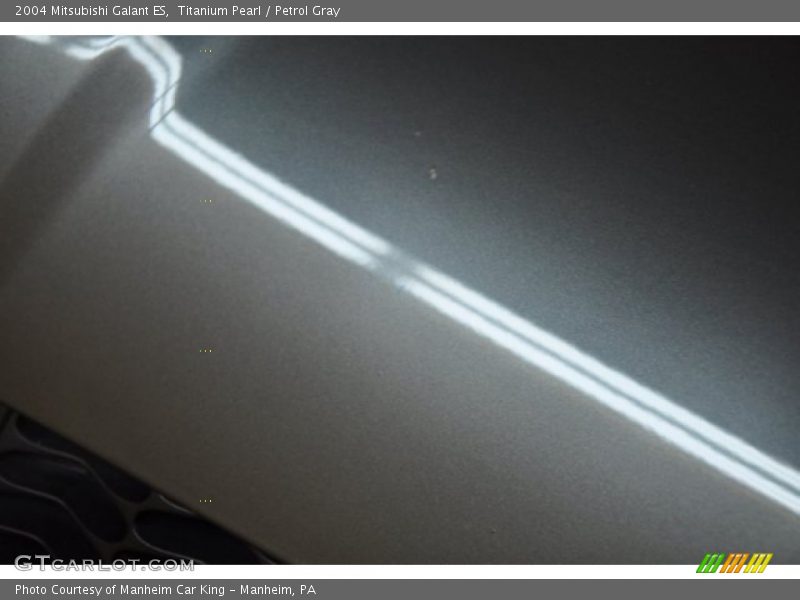 Titanium Pearl / Petrol Gray 2004 Mitsubishi Galant ES