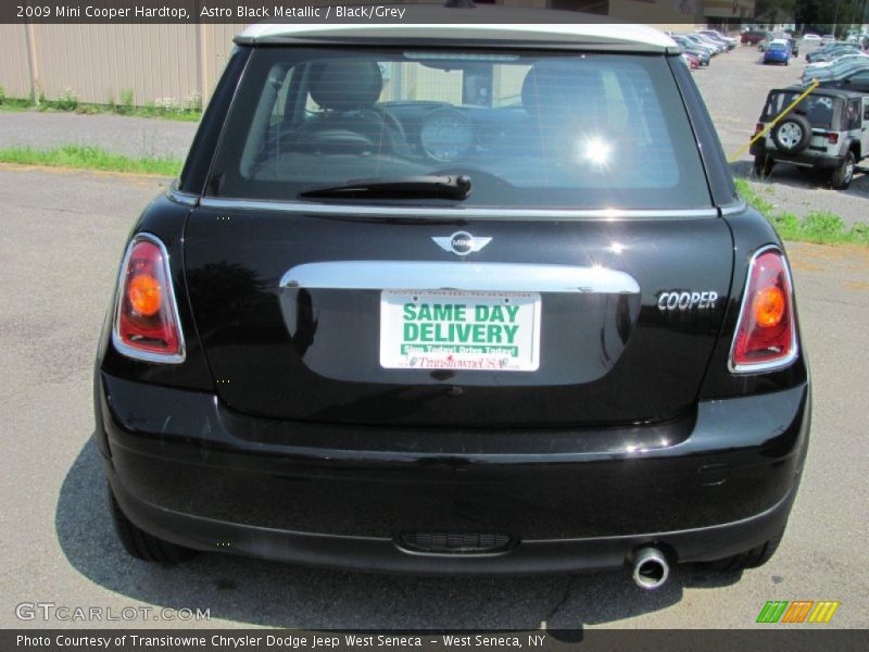 Astro Black Metallic / Black/Grey 2009 Mini Cooper Hardtop