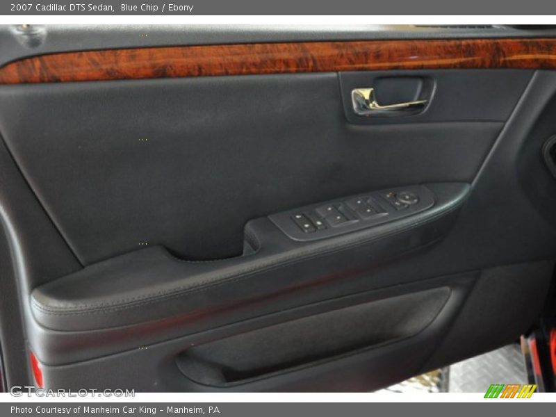 Blue Chip / Ebony 2007 Cadillac DTS Sedan