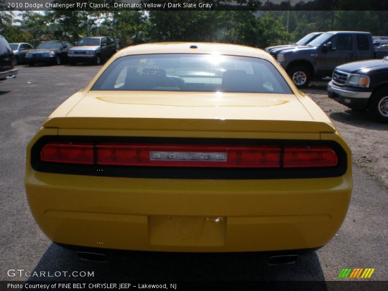 Detonator Yellow / Dark Slate Gray 2010 Dodge Challenger R/T Classic