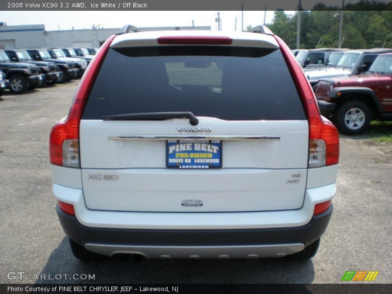 Ice White / Off Black 2008 Volvo XC90 3.2 AWD