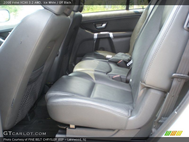Ice White / Off Black 2008 Volvo XC90 3.2 AWD