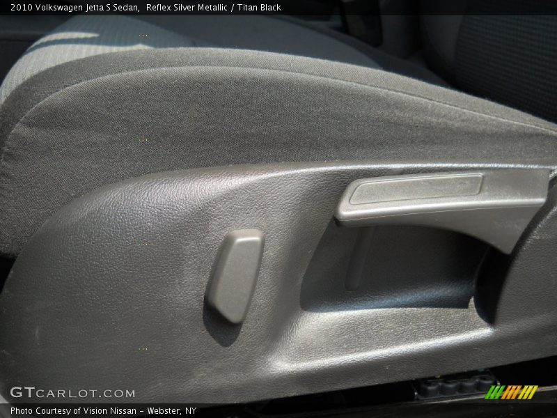 Reflex Silver Metallic / Titan Black 2010 Volkswagen Jetta S Sedan