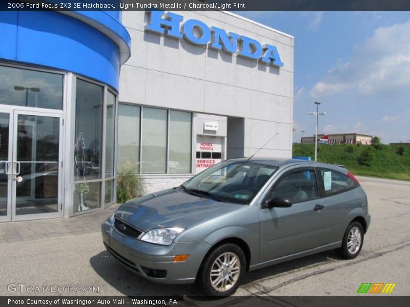 Light Tundra Metallic / Charcoal/Light Flint 2006 Ford Focus ZX3 SE Hatchback