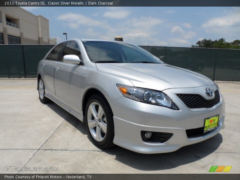 Classic Silver Metallic / Dark Charcoal 2011 Toyota Camry SE