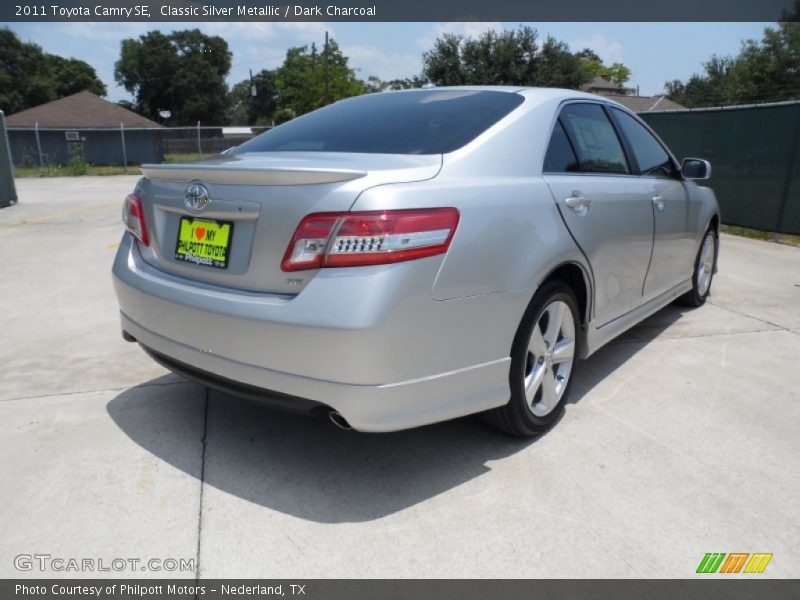 Classic Silver Metallic / Dark Charcoal 2011 Toyota Camry SE