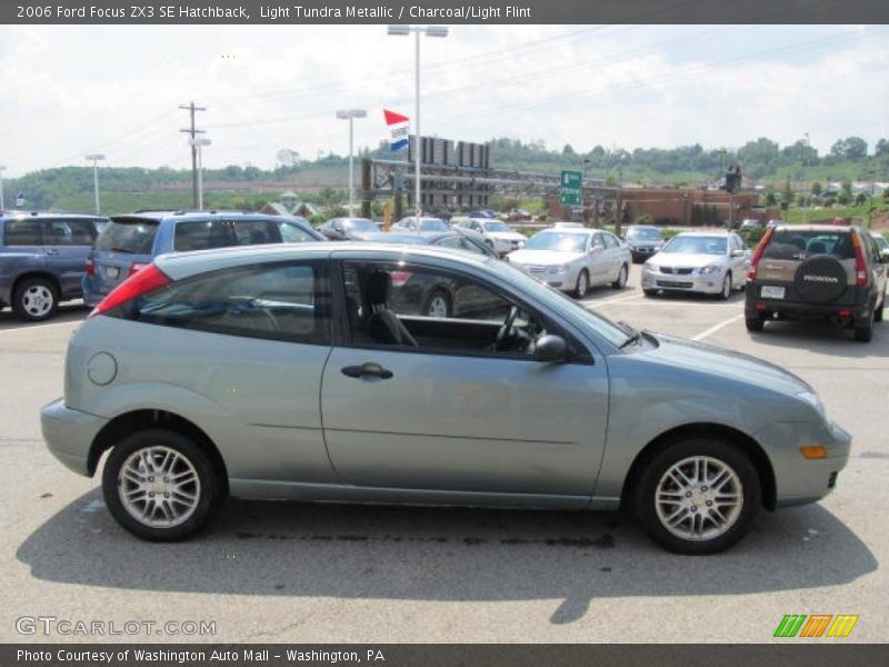 Light Tundra Metallic / Charcoal/Light Flint 2006 Ford Focus ZX3 SE Hatchback