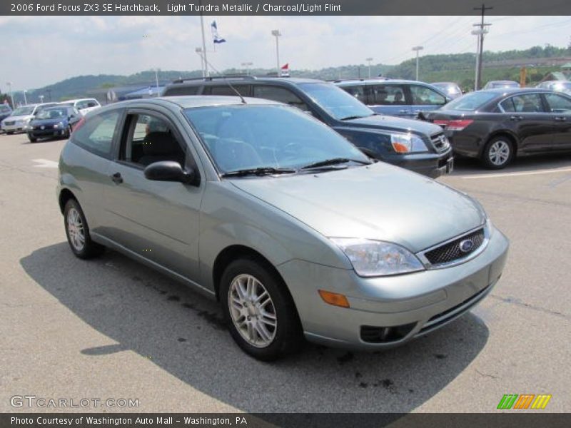 Light Tundra Metallic / Charcoal/Light Flint 2006 Ford Focus ZX3 SE Hatchback