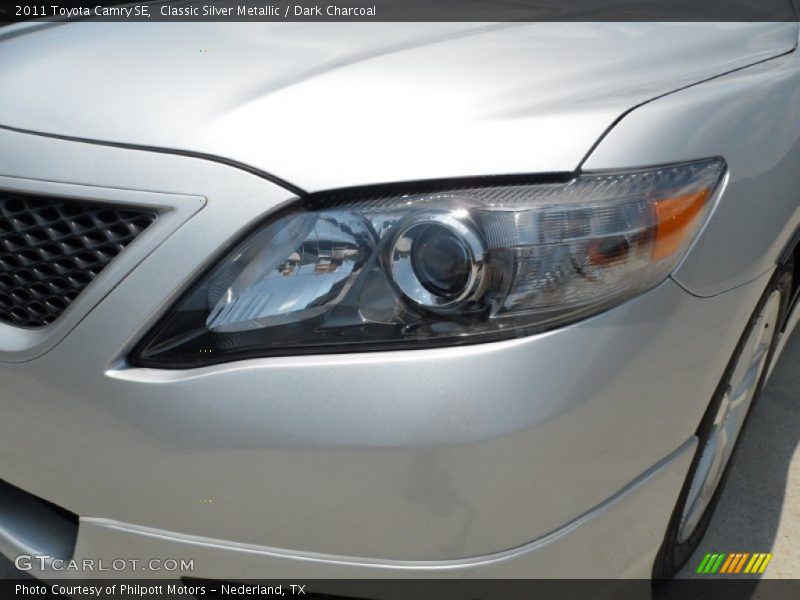 Classic Silver Metallic / Dark Charcoal 2011 Toyota Camry SE