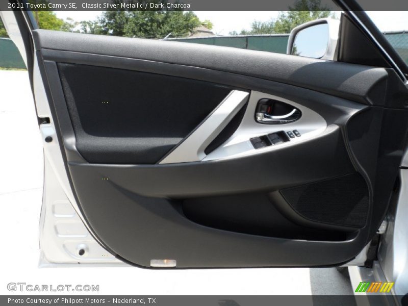 Classic Silver Metallic / Dark Charcoal 2011 Toyota Camry SE