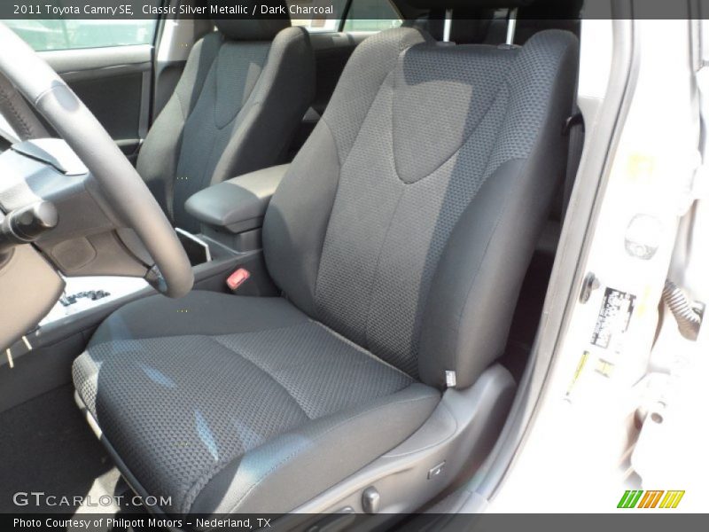 Classic Silver Metallic / Dark Charcoal 2011 Toyota Camry SE