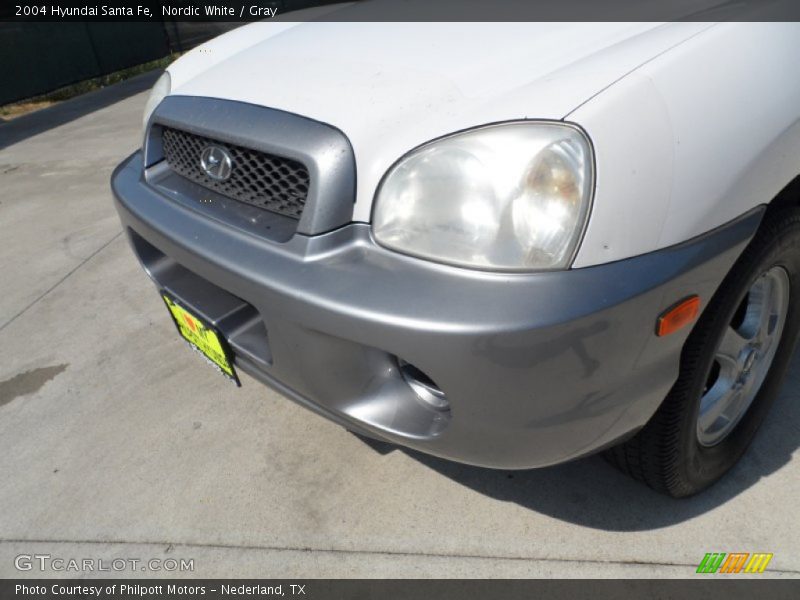 Nordic White / Gray 2004 Hyundai Santa Fe