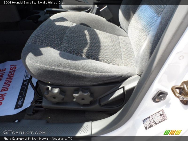 Nordic White / Gray 2004 Hyundai Santa Fe