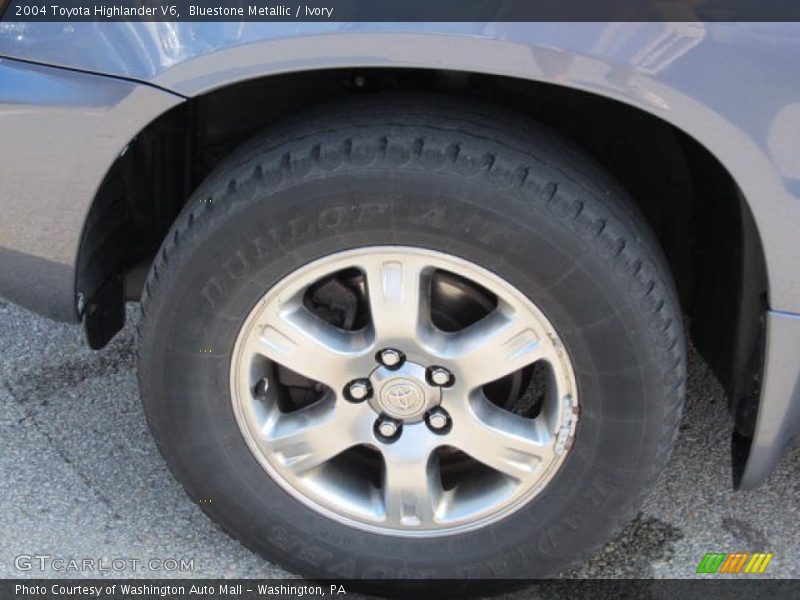 Bluestone Metallic / Ivory 2004 Toyota Highlander V6