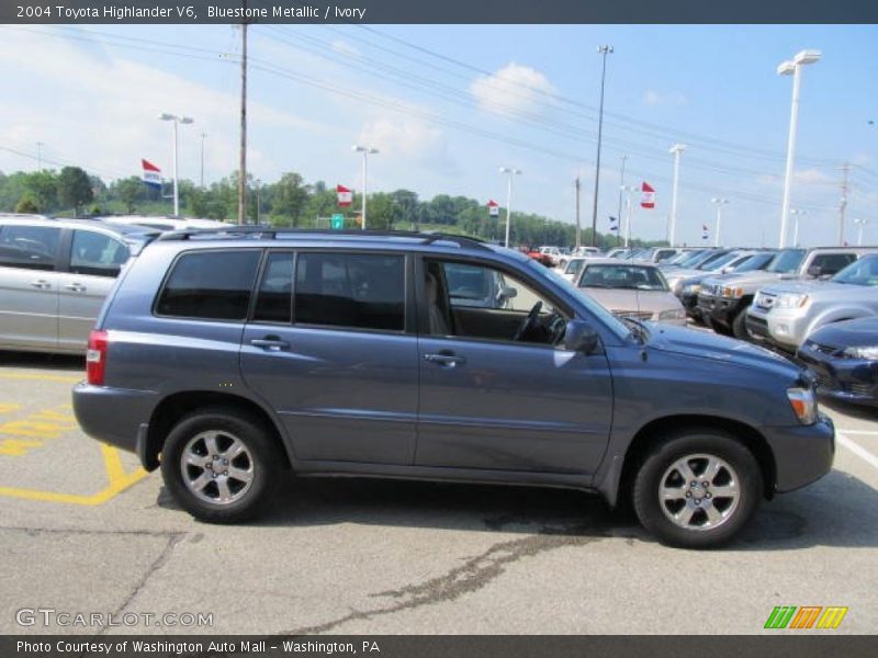 Bluestone Metallic / Ivory 2004 Toyota Highlander V6