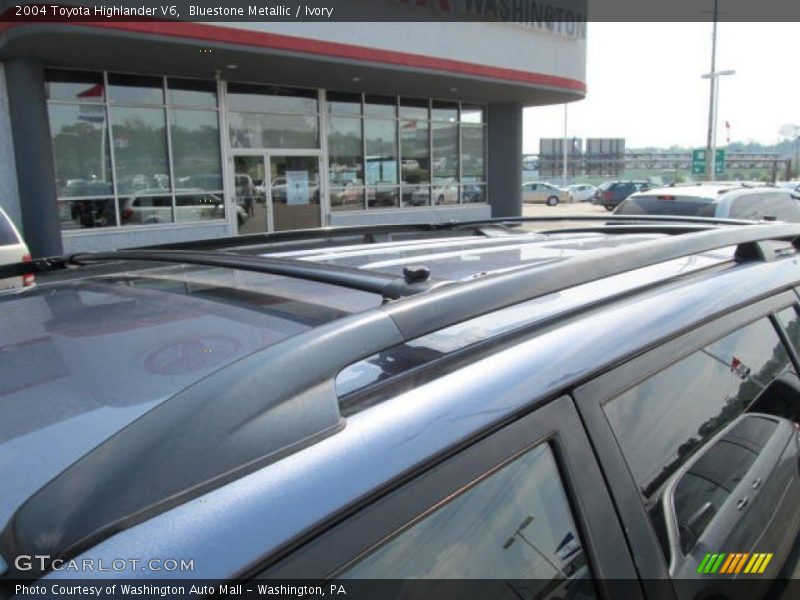 Bluestone Metallic / Ivory 2004 Toyota Highlander V6