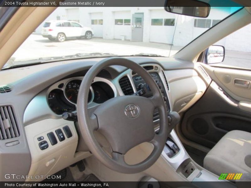 Bluestone Metallic / Ivory 2004 Toyota Highlander V6