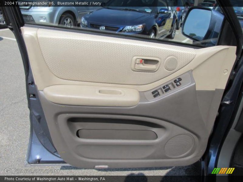 Bluestone Metallic / Ivory 2004 Toyota Highlander V6