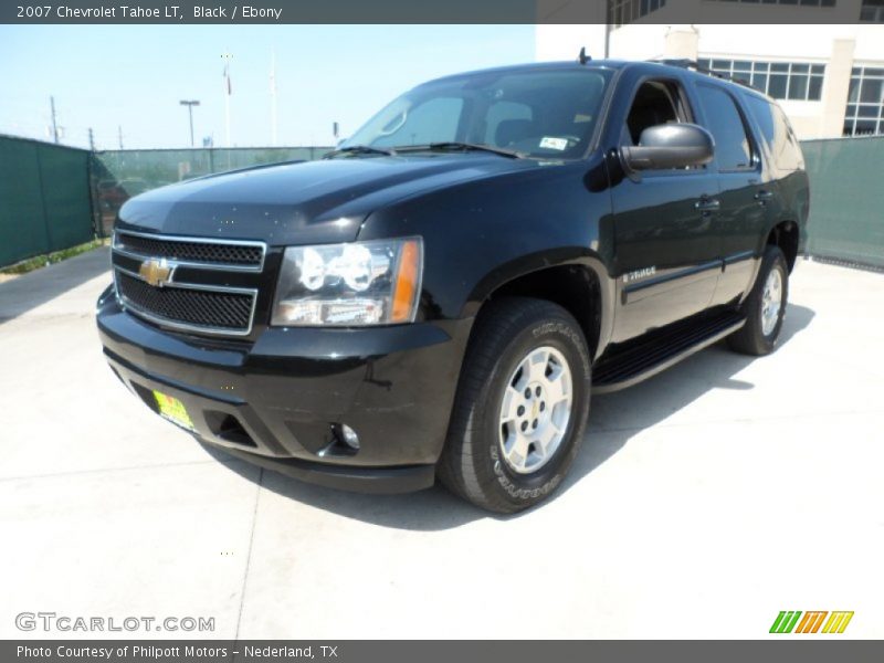 Front 3/4 View of 2007 Tahoe LT