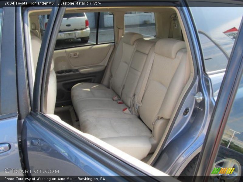 Bluestone Metallic / Ivory 2004 Toyota Highlander V6