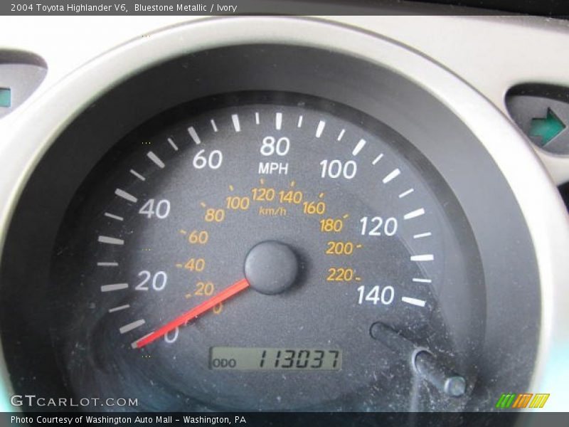 Bluestone Metallic / Ivory 2004 Toyota Highlander V6